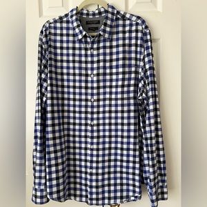 Banana Republic Luxe Flannel long sleeve button down plaid shirt lightweight.